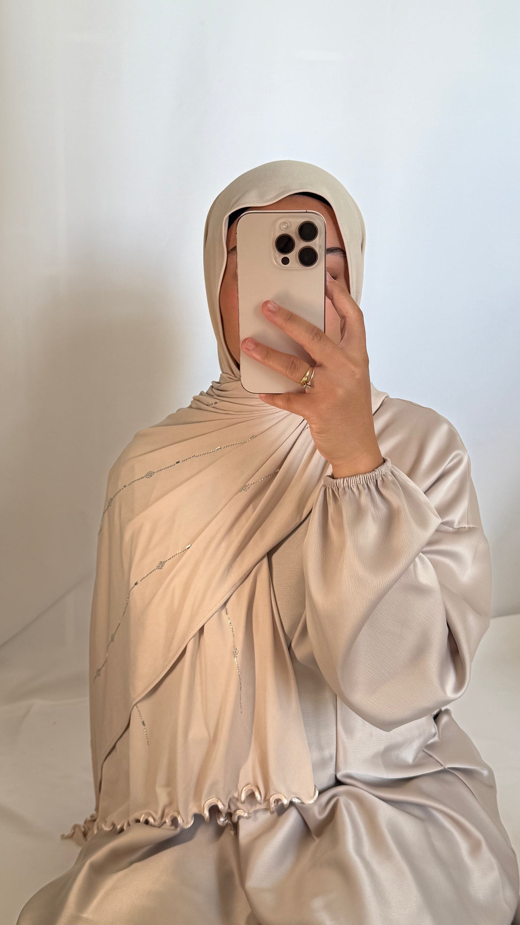 HIJAB STRASS ONDULÉ NUDE CLAIR