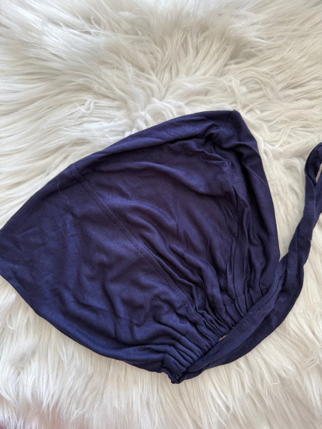 BONNET ATTACHE BLEU MARINE