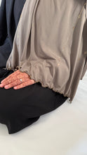 Charger l&#39;image dans la galerie, HIJAB JERSEY PREMIUM STRASS ONDULÉ KAKI
