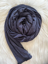Charger l'image dans la galerie, HIJAB JERSEY MONOGRAMME BLEU NUIT
