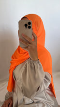 Charger l&#39;image dans la galerie, HIJAB SOIE RAYÉE ORANGE
