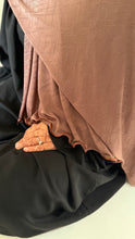 Charger l'image dans la galerie, HIJAB JERSEY MONOGRAMME ONDULÉ CHOCOLAT
