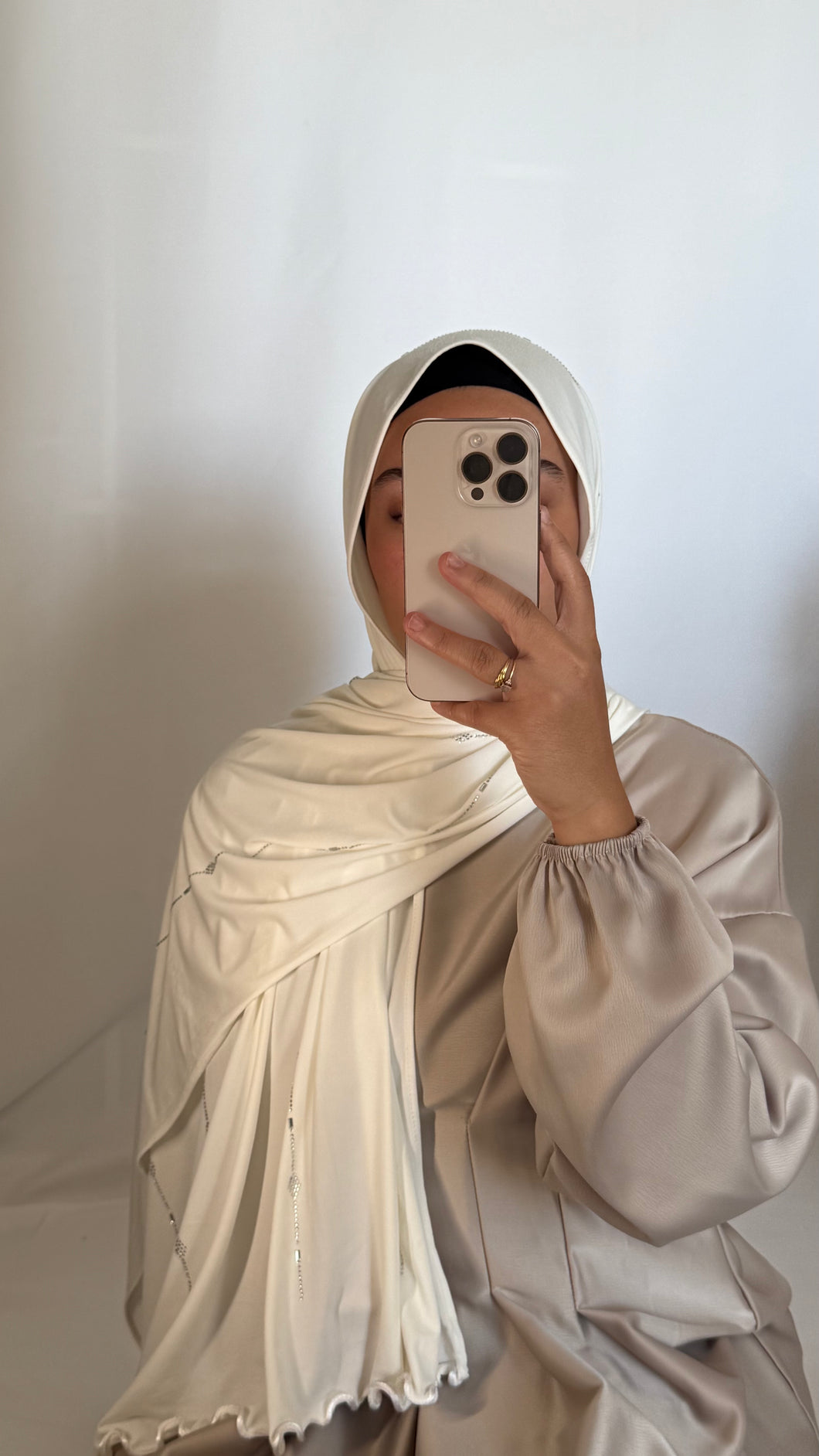 HIJAB JERSEY PREMIUM STRASS ONDULÉ BLANC CASSÉ